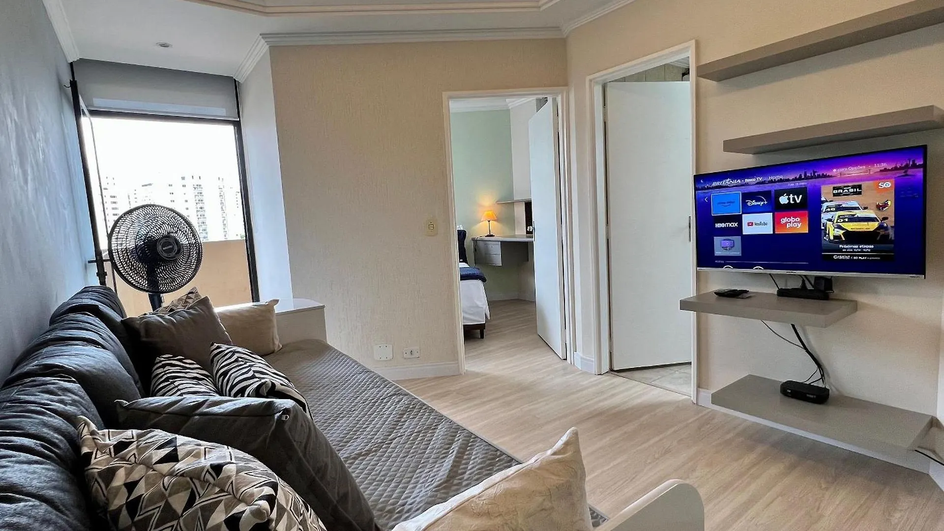 Studio Internet Rapida Ao Lado Shopping Ibirapuera Sao Paulo Brazil